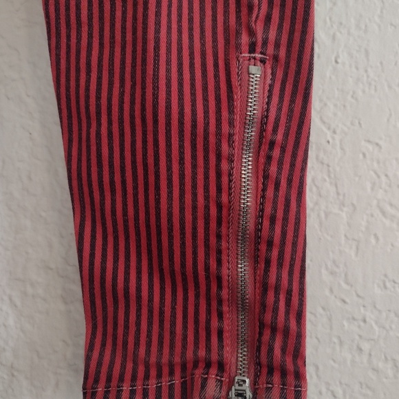 Bullhead Denim Red/Black Striped Jeans - Picture 3 of 9